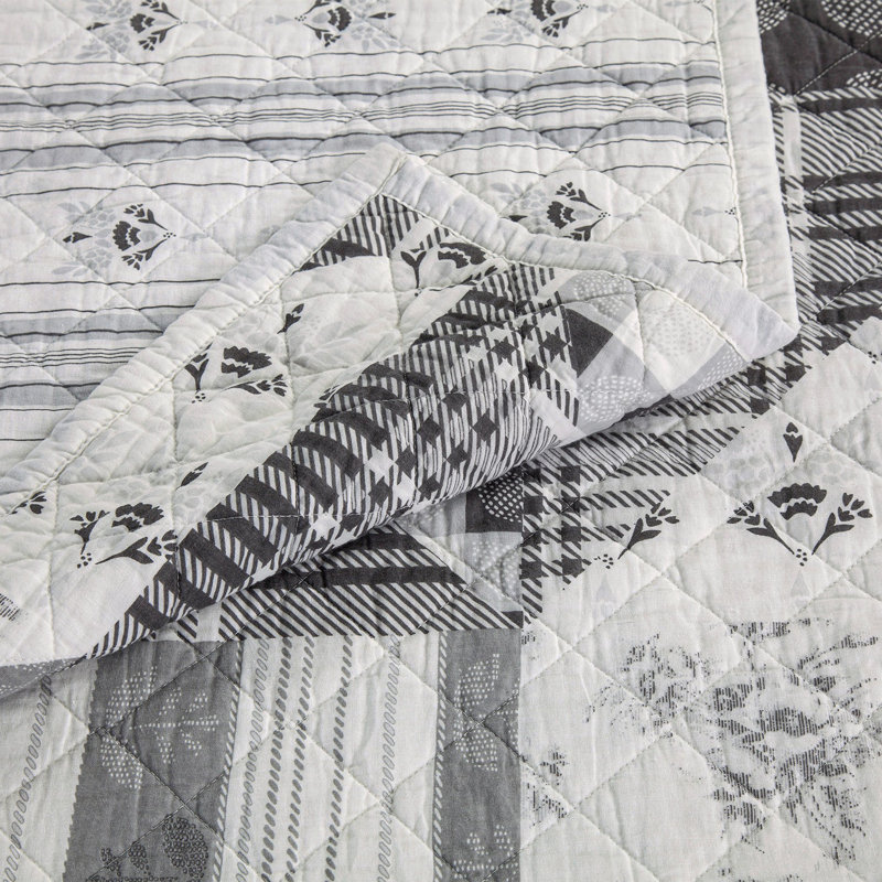 NEW! Farmhouse on sale Black and White Reversible Patchwork Quilt Set